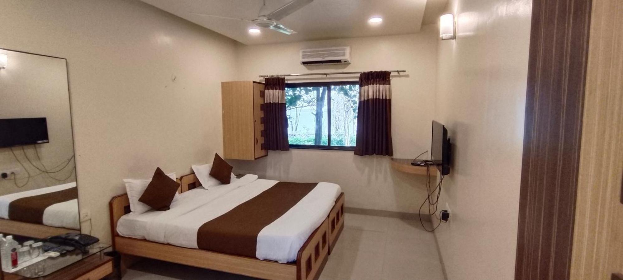 Aquarius Resort Gorhe Khurd ภายนอก รูปภาพ